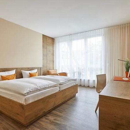 Hotel Goll Pforzheim-Niefern Ngoại thất bức ảnh